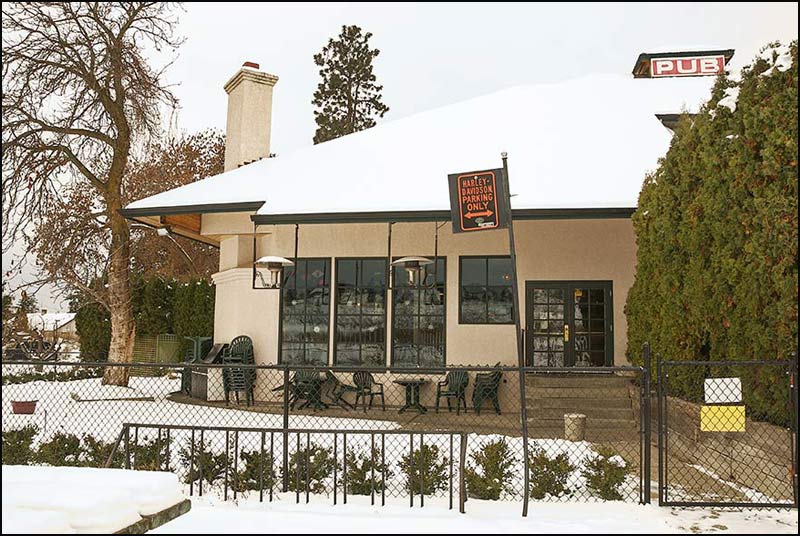 image of McCulloch Station Pub Patio in winter